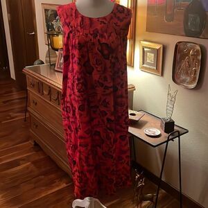 Vintage 1960s Ui-Maikai Red & Black Hawaiian Muumuu Dress - S